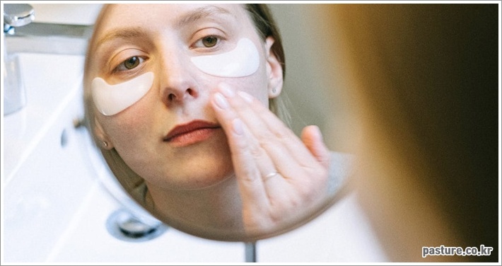 다크서클 개선을 위한 좋은 음식과 증상 화장법 알아보기